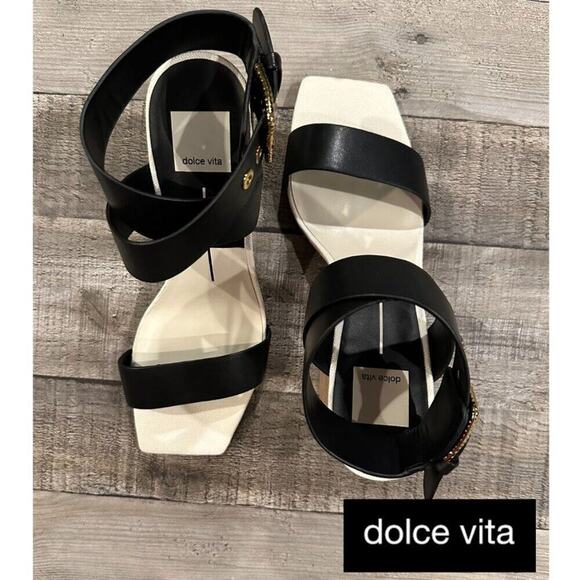 Dolce Vita | Black Paytin Square Toe Crossover Strap Heeled Sandal | Size 7 - Picture 2 of 13
